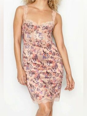 VICTORIAS SECRET WICKED SATIN BALCONETTE SLIP DRESS FLORAL LACE MEDIUM